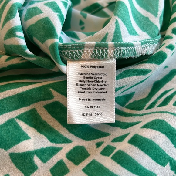 Women’s Talbots Green Top White Print Size 12 Polyester - Picture 10 of 10